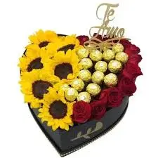 Caja corazon con 12 flores rosas 6 girasoles y rocher 